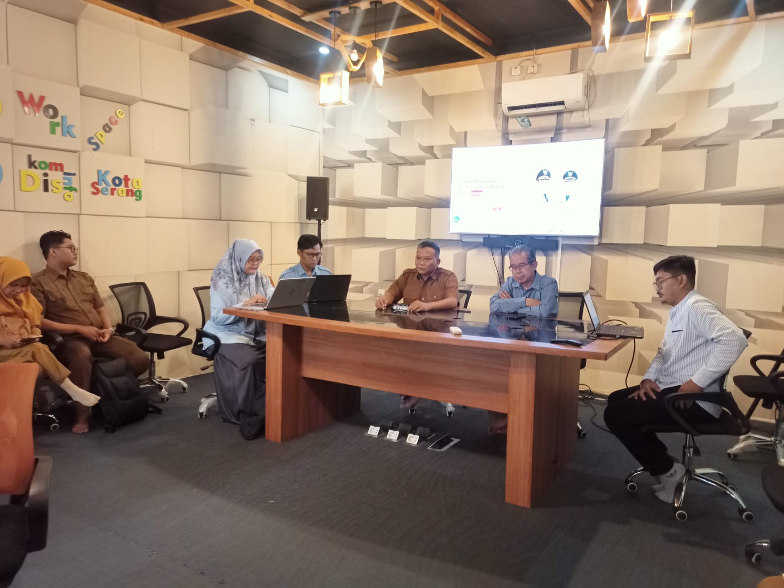 Serang Digital Bergerak: Diskominfo dan Universitas Primagraha Wujudkan Smart City - PPID Kota Serang